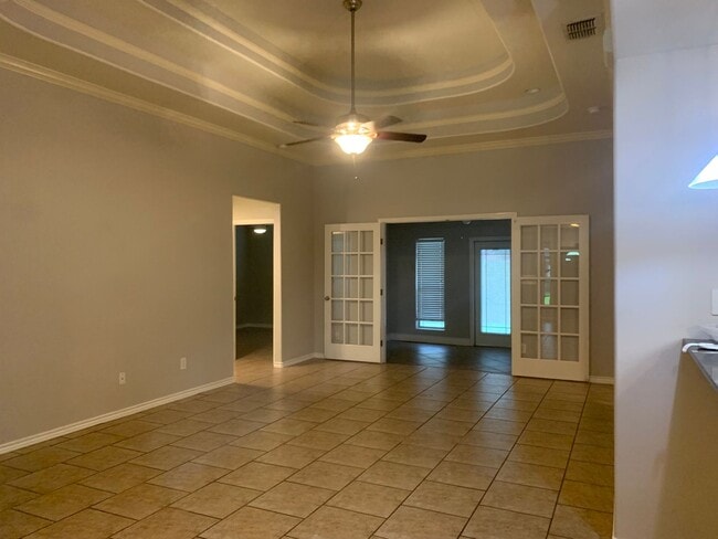 Building Photo - 6805 Northwind Dr