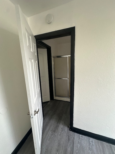 Building Photo - 916 Sonoma Ave