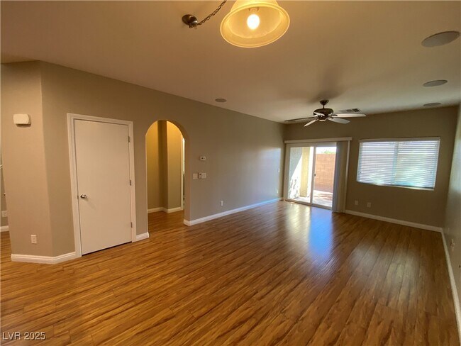 Building Photo - 10273 Headrick Dr