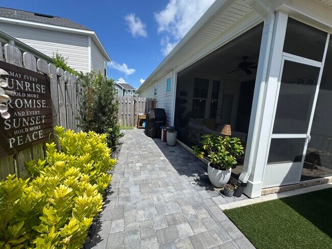 Building Photo - 71 Cambium Ct