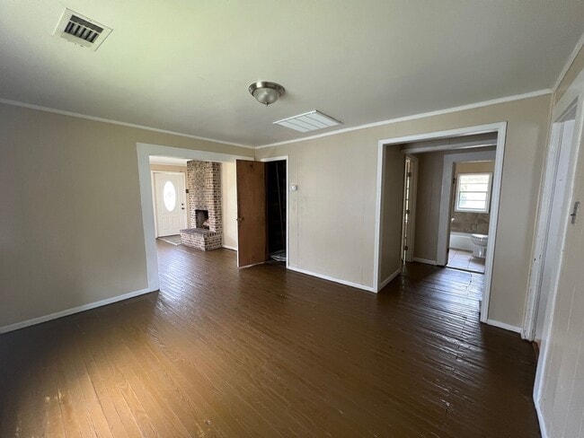 Building Photo - 3 bedroom 1 bathroom home in West Tuscaloosa