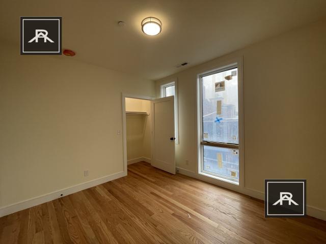 Building Photo - 3 bedroom in Brookline MA 02445