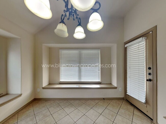 Building Photo - 2172 Liriope Ln