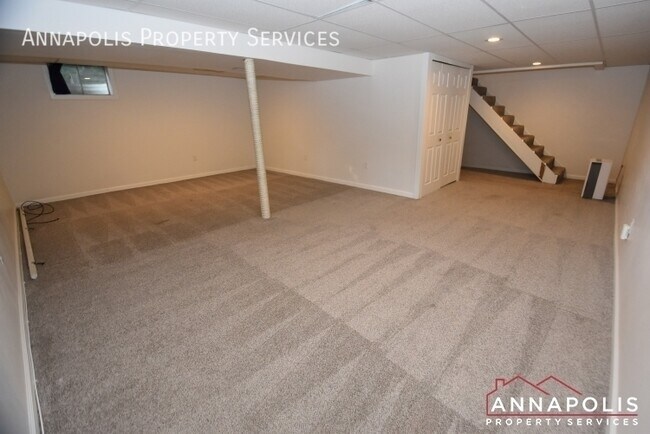 Building Photo - 528 Bay Green Dr