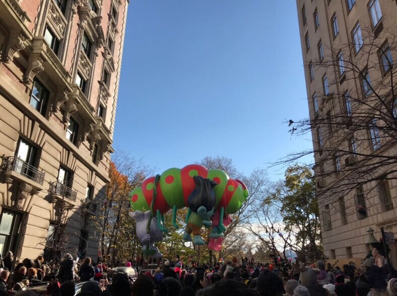 Building Photo - 112 W 78th St