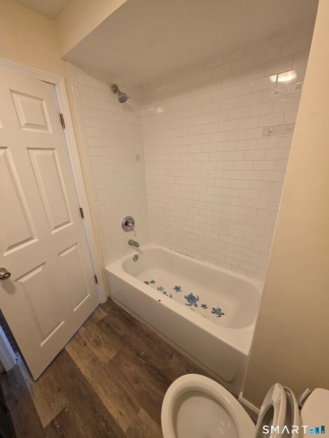 Building Photo - 80 Water St