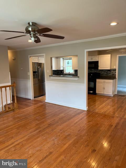 Building Photo - 10310 Meadowview Dr