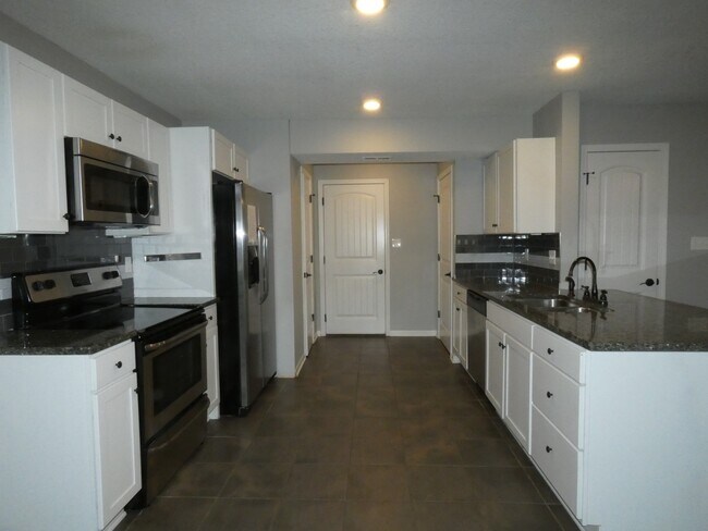 Building Photo - 9519 N Baltimore Ave