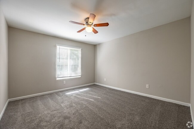 Building Photo - Your New Home at Hidden Woods