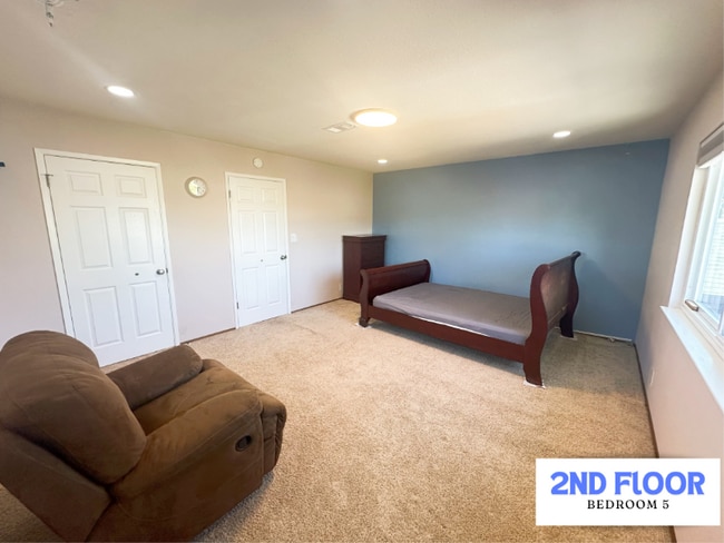 Building Photo - 788 S Bernardo Ave