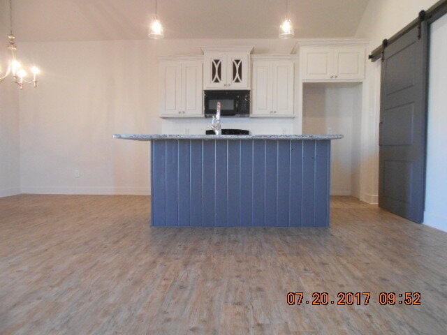 Building Photo - The Finer Things In Life/ The Town Homes o...