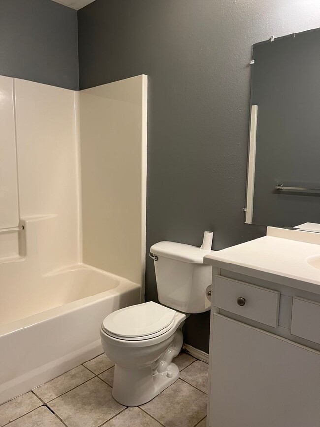 Building Photo - 129 Bailey Cir
