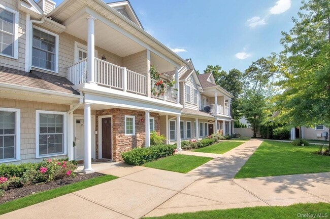 Building Photo - 34 Della Dr