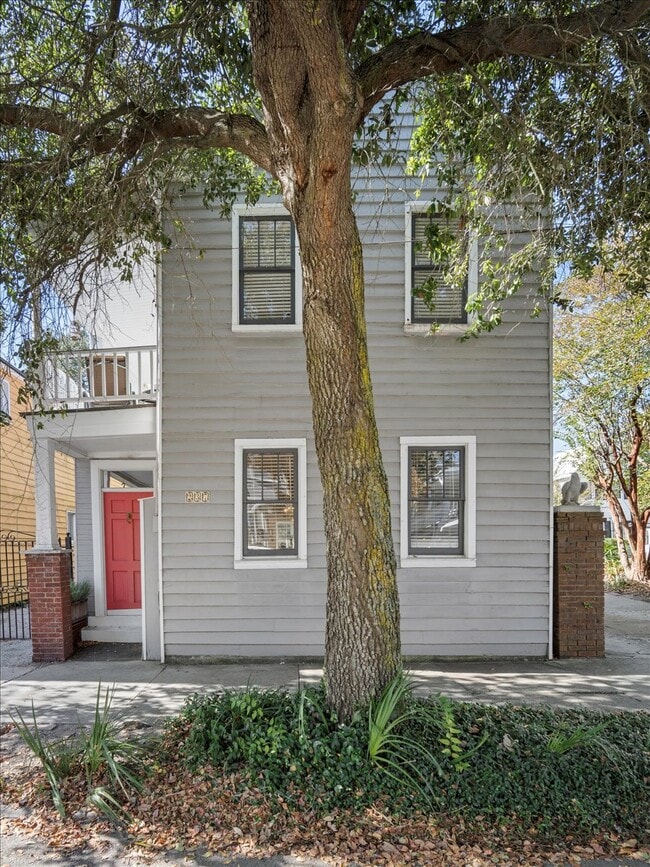 Primary Photo - 237 Coming St