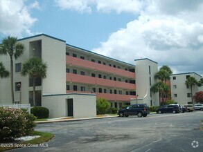 Building Photo - 2467 S Washington Ave
