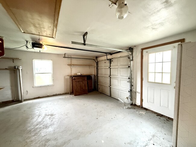 Building Photo - 52 Landmark Rd