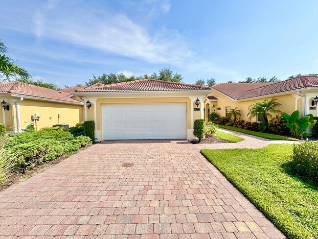 Building Photo - ** TUSCANY COVE ** 3 BED / 2 BATH - VILLA ...
