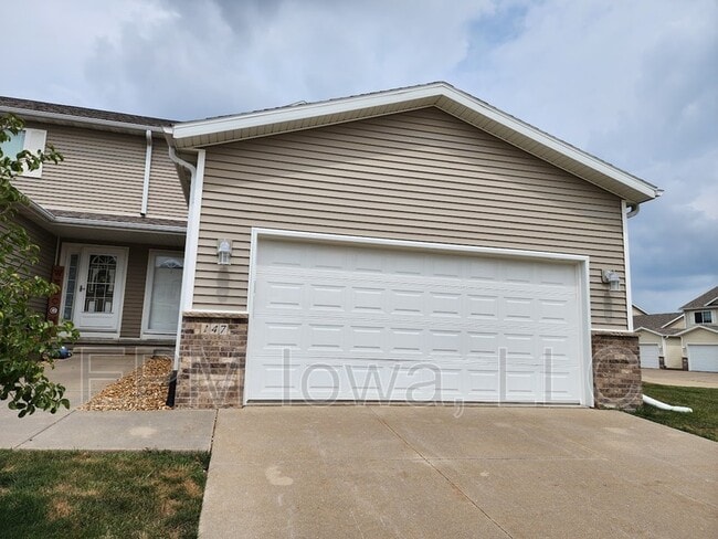 Primary Photo - 147 Alydar Dr