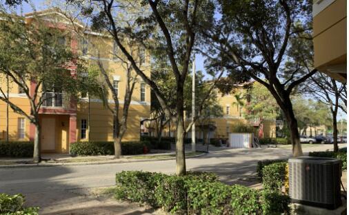 Building Photo - 2511 Shoma Dr