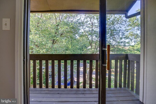 Building Photo - 4405 Elan Ct