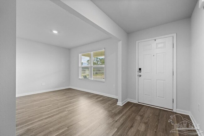 Building Photo - 5213 Peach Dr