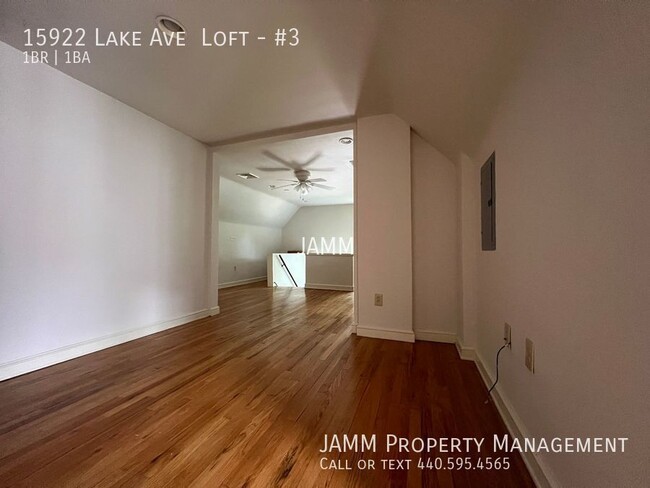Building Photo - 15922 Lake Ave