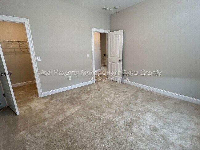 Building Photo - 1351 Gilwood Dr