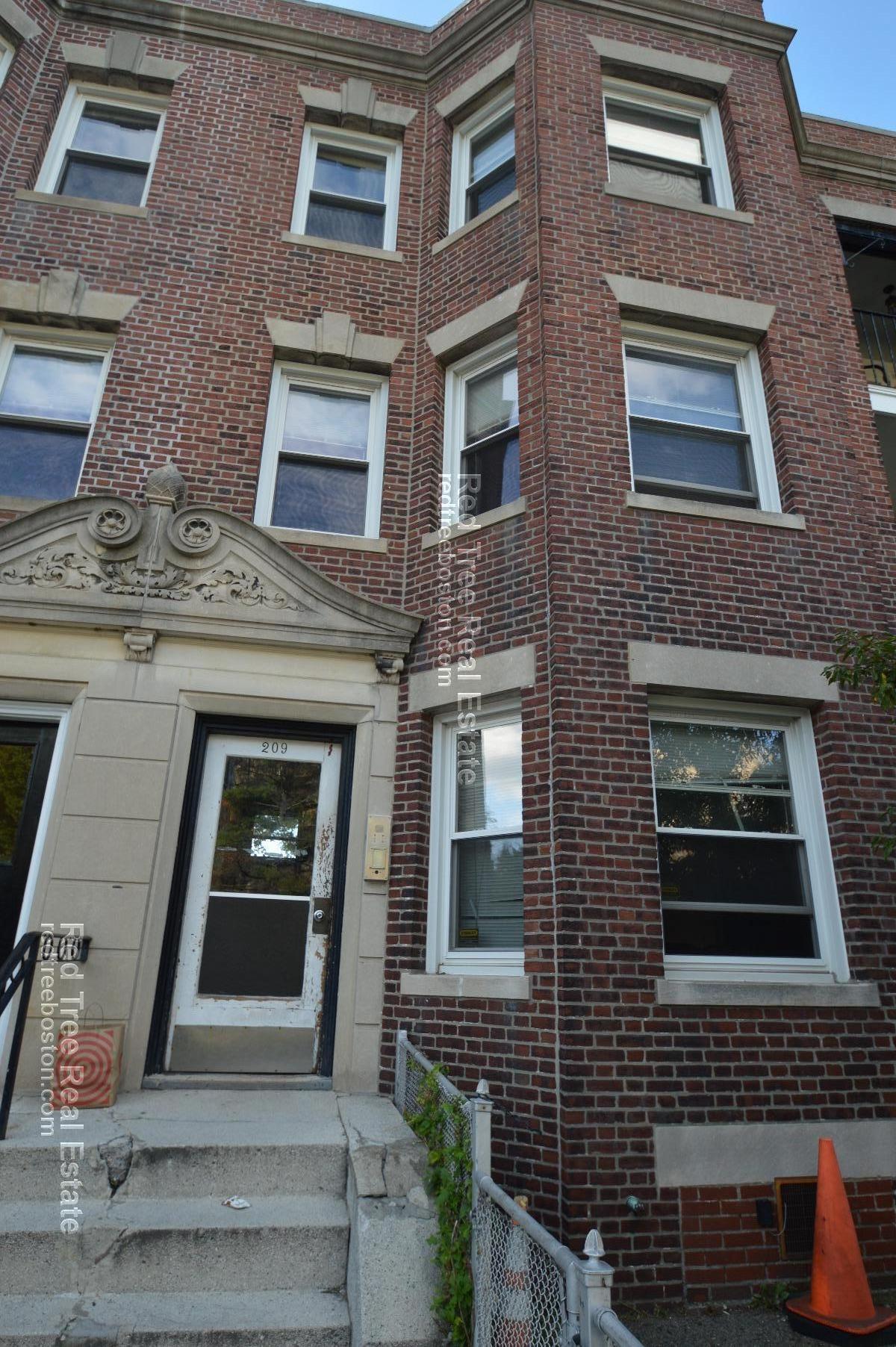 Building Photo - 209 Chestnut Hill Ave