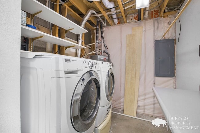 Building Photo - Spacious 6-Bedroom Home with Garden Oasis in Idaho Falls