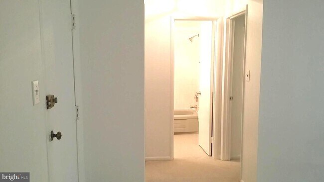 Building Photo - 4360 Ivymount Ct