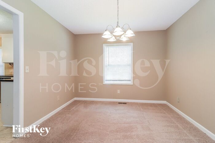 Building Photo - 1537 McAdoo Dr