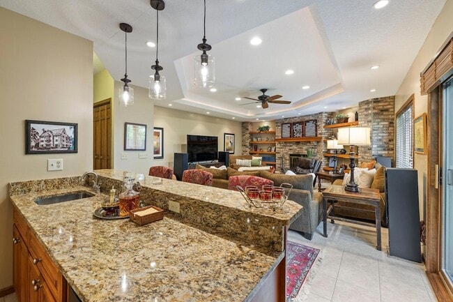 Building Photo - 9378 Olympia Dr