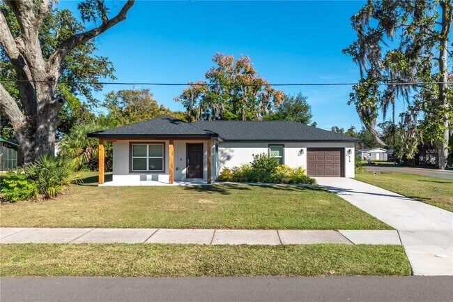 Building Photo - 519 SW 19th Ave