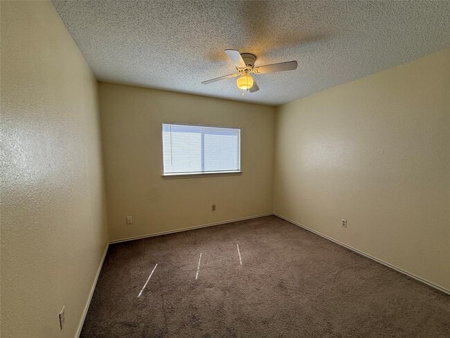 Building Photo - 12803 Humphrey Dr