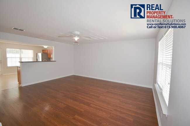 Building Photo - Wonderful 2BR/2.5BA townhome less than 1 m...