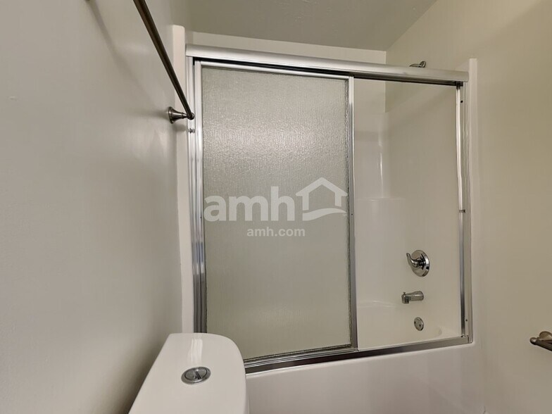 Building Photo - 363 Gatewood Ct