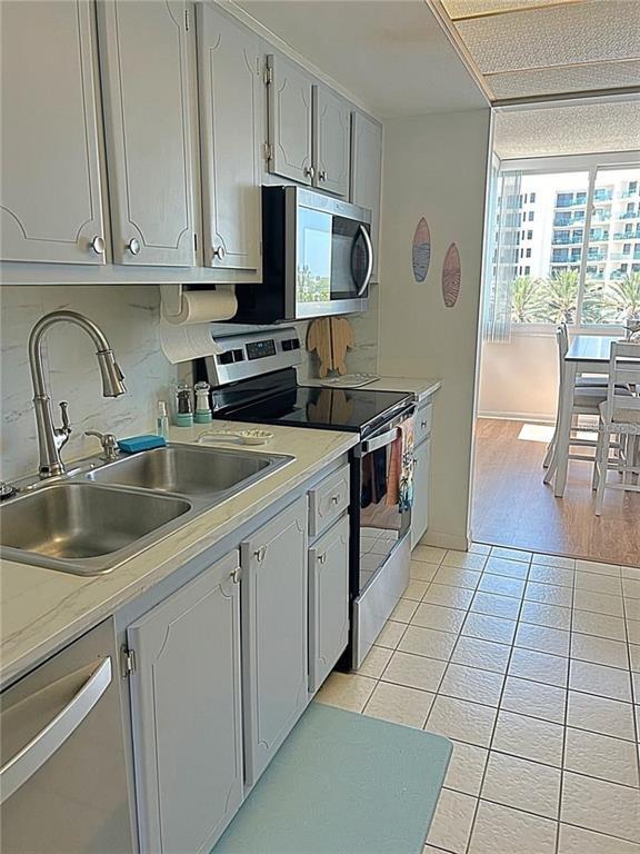 Building Photo - 660 Island Way