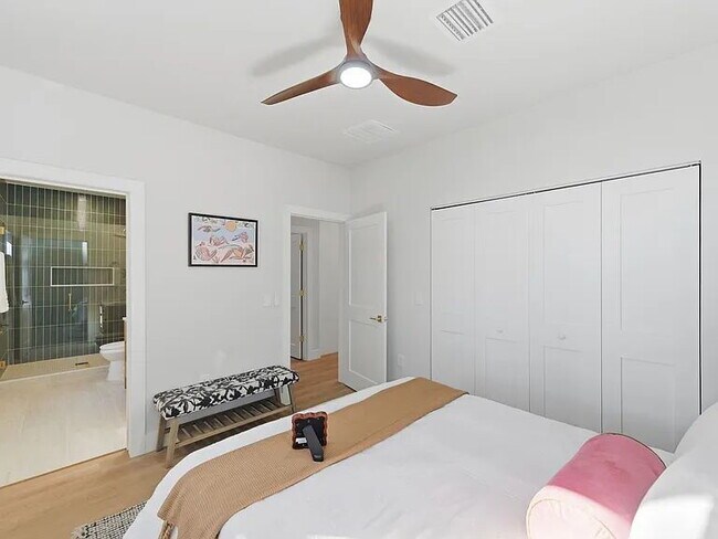 Building Photo - Fully Remodeled Tampa Heights Bungalow | Brand New Luxury Living Near Downtown Tampa!