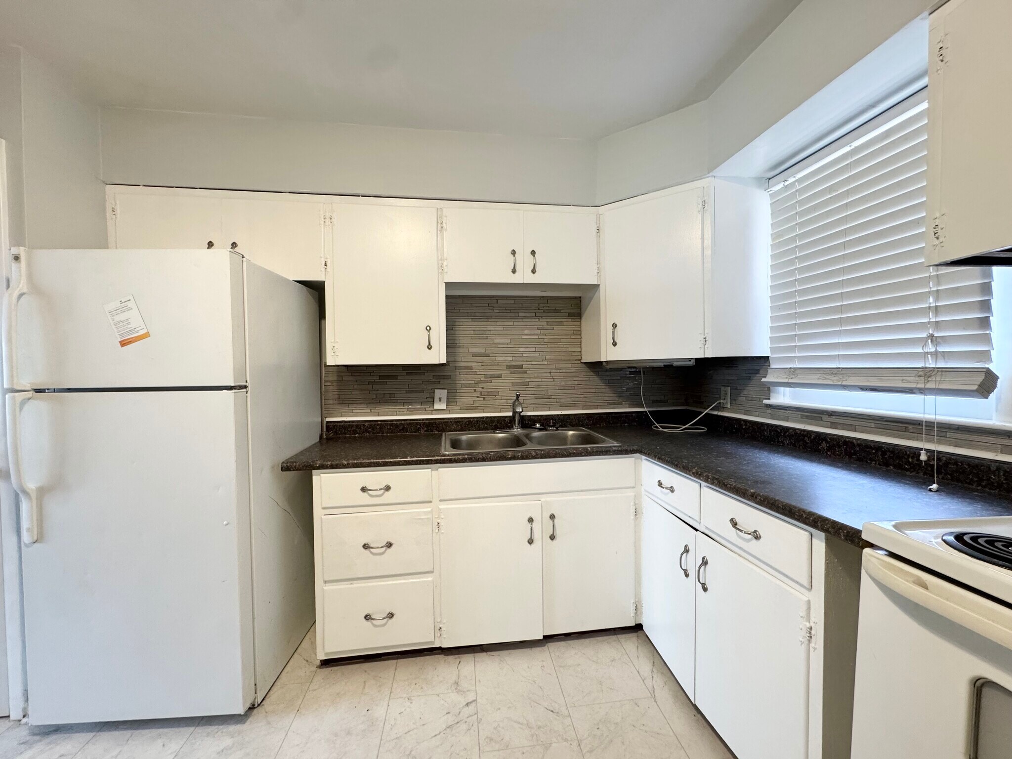 Building Photo - 4513 Virginia Ave