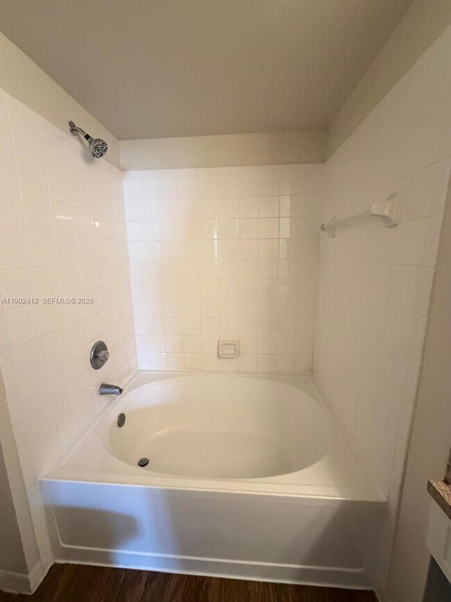 Building Photo - 200 SW 117th Terrace