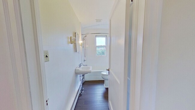 Building Photo - Single Family Home