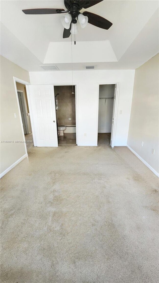 Building Photo - 2715 SE 15th Pl