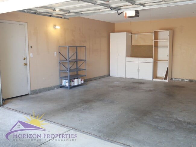 Building Photo - 3 Bed 2 Bath 1,130 sqft Single Family Home...