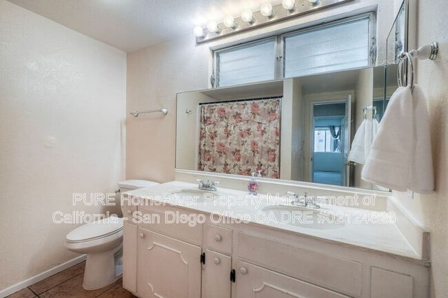 Building Photo - 2135 E El Norte Pkwy
