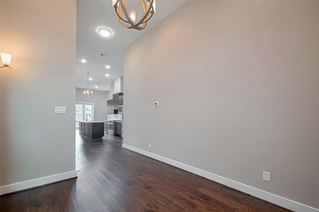 Building Photo - 1305 Laird St