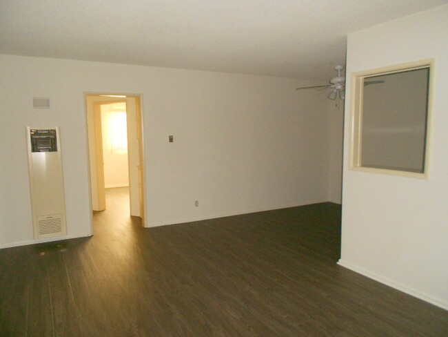 Building Photo - 1523 Corinth Ave