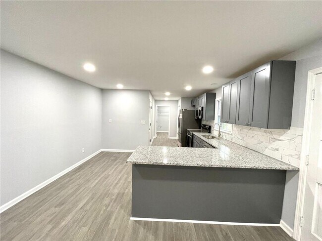 Breakfast Counter - 1695 Buford Dr