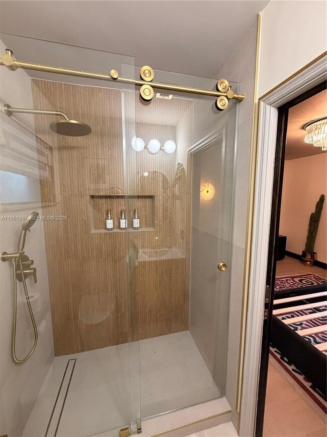 Building Photo - 920 SW 50th Ave