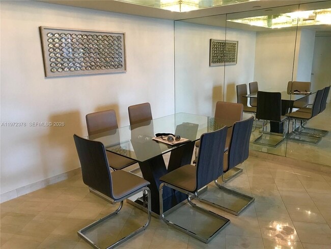 Building Photo - 3600 Mystic Pointe Dr