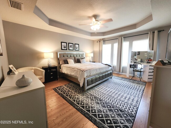 Building Photo - 3857 Lionheart Dr